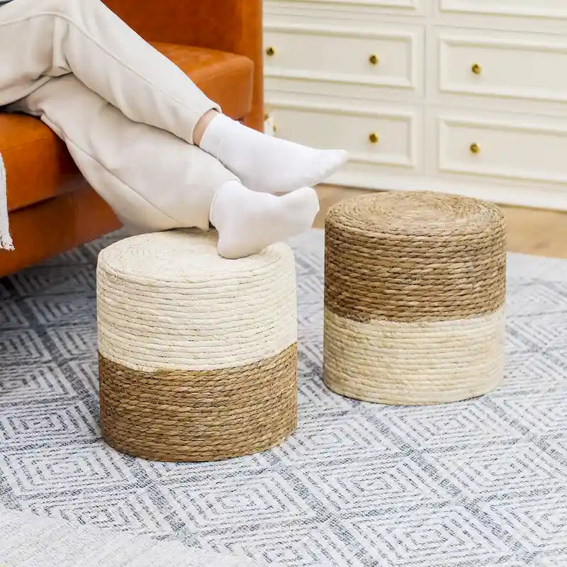 Pouf ottoman tressé main en massette naturelle, lot de 2 | Cadre en bois | 136 kg | 30 cm de diamètre | Polyvalent