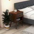 Table de chevet en noyer de style Mid-Century Modern